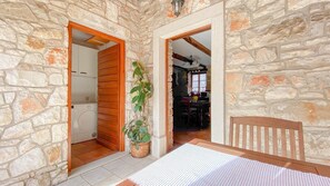 House, 2 Bedrooms | Terrace/patio