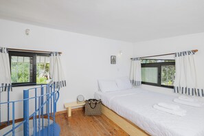 5 bedrooms, iron/ironing board, travel cot, free WiFi