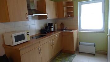 Kühlschrank, Mikrowelle