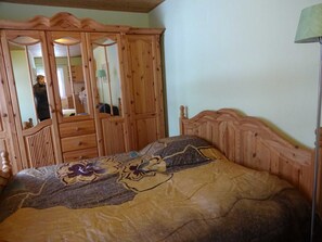 1 bedroom, WiFi, bed sheets