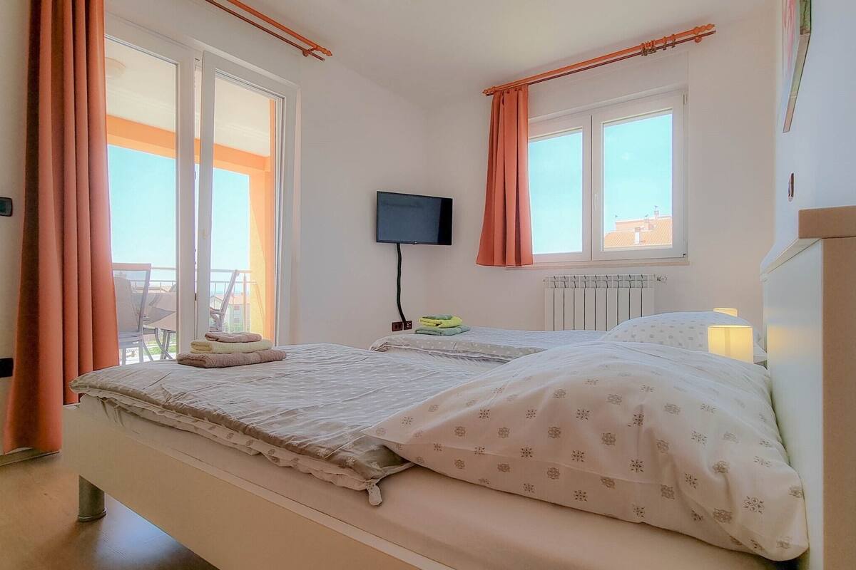 Appartement, uitzicht op zee (A4) | Een bureau, gratis wifi, beddengoed