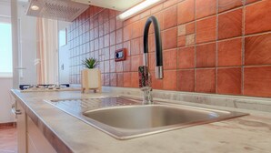 Apartment, Sea View (A4) | Private kitchen | Coffee/tea maker, oven, stovetop, cookware/dishes/utensils - Barbara (Novigrad)