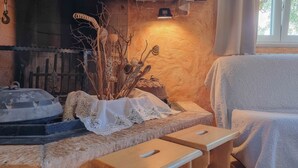 Studio Apartment (A2) | Living area | Flat-screen TV - Barbara (Novigrad)