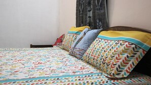 Premium Room | 5 bedrooms, premium bedding, down duvets, memory-foam beds - Frozen Woods resorts Conifers Villa (Kosiyakutoli)