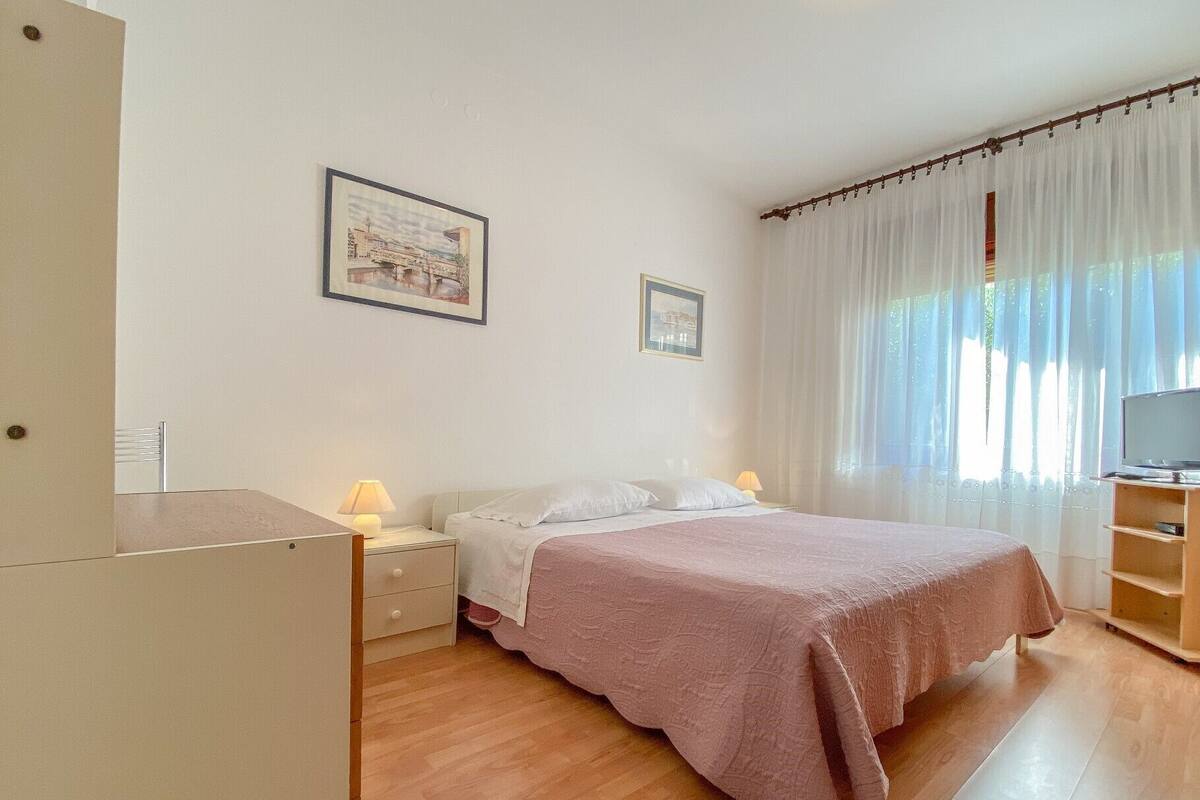 Apartment (1) | 1 bilik tidur, meja, Wi-fi percuma, cadar katil