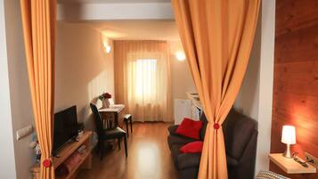 Apartamento Confort, 1 habitación | Ropa de cama de alta calidad y tabla de planchar con plancha