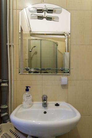 Standard Studio | Bathroom sink