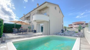 Outdoor pool - Casa Hanna (Novigrad)