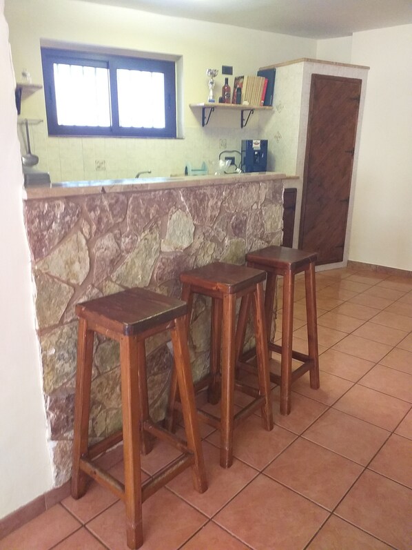 Bar (in der Unterkunft)