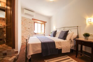 House, 2 Bedrooms