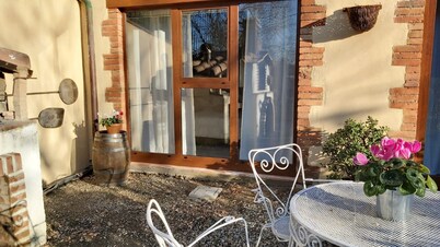 GIULIA -1 Bedroom Country House in Monteriggioni - Siena