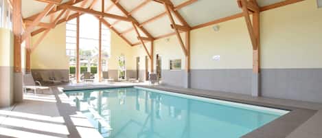 Hus | Pool | Inomhuspool och utomhuspool