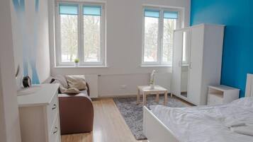 Chambre Standard Double ou avec lits jumeaux | Fer et planche Ă repasser, Wi-Fi gratuit, draps fournis