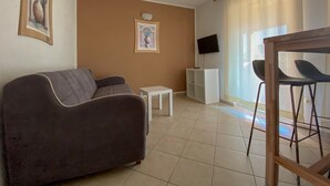Apartment (David A2+1 nr.1) | Living area | Flat-screen TV - David (Novigrad)