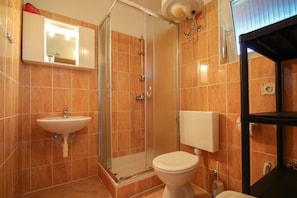 Apartment (David A2+1 nr.1) | Bathroom