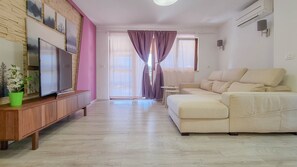 Televisión de pantalla plana