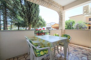 Apartment (A4) | Terrace/patio - Elena (Novigrad)