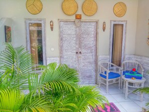 Terrace/patio - Naturale Guest House (Lembongan Island)
