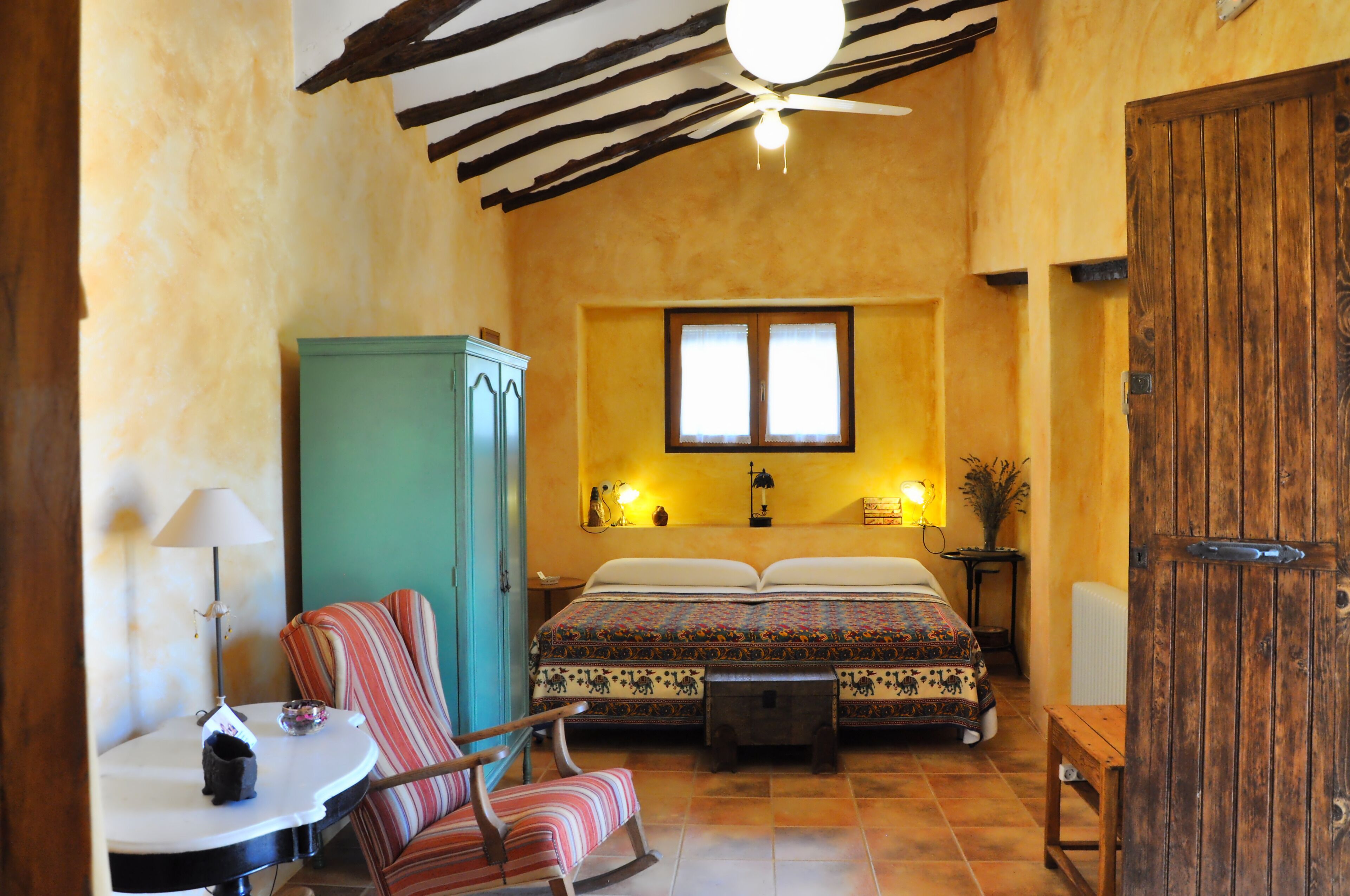 Chambre Double | Lits bébé (en supplément), lits pliants/supplémentaires, Wi-Fi gratuit