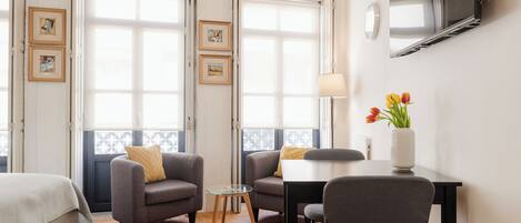 Fer et planche à repasser, Wi-Fi, draps fournis