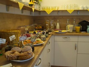 Desayuno buffet todos los días (con cargo)