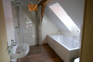 Dusch och handdukar