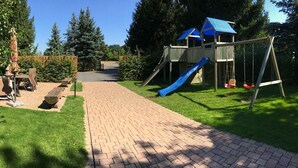 Children's play area - outdoor - Ferienhof Radlerslust (Senftenberg)