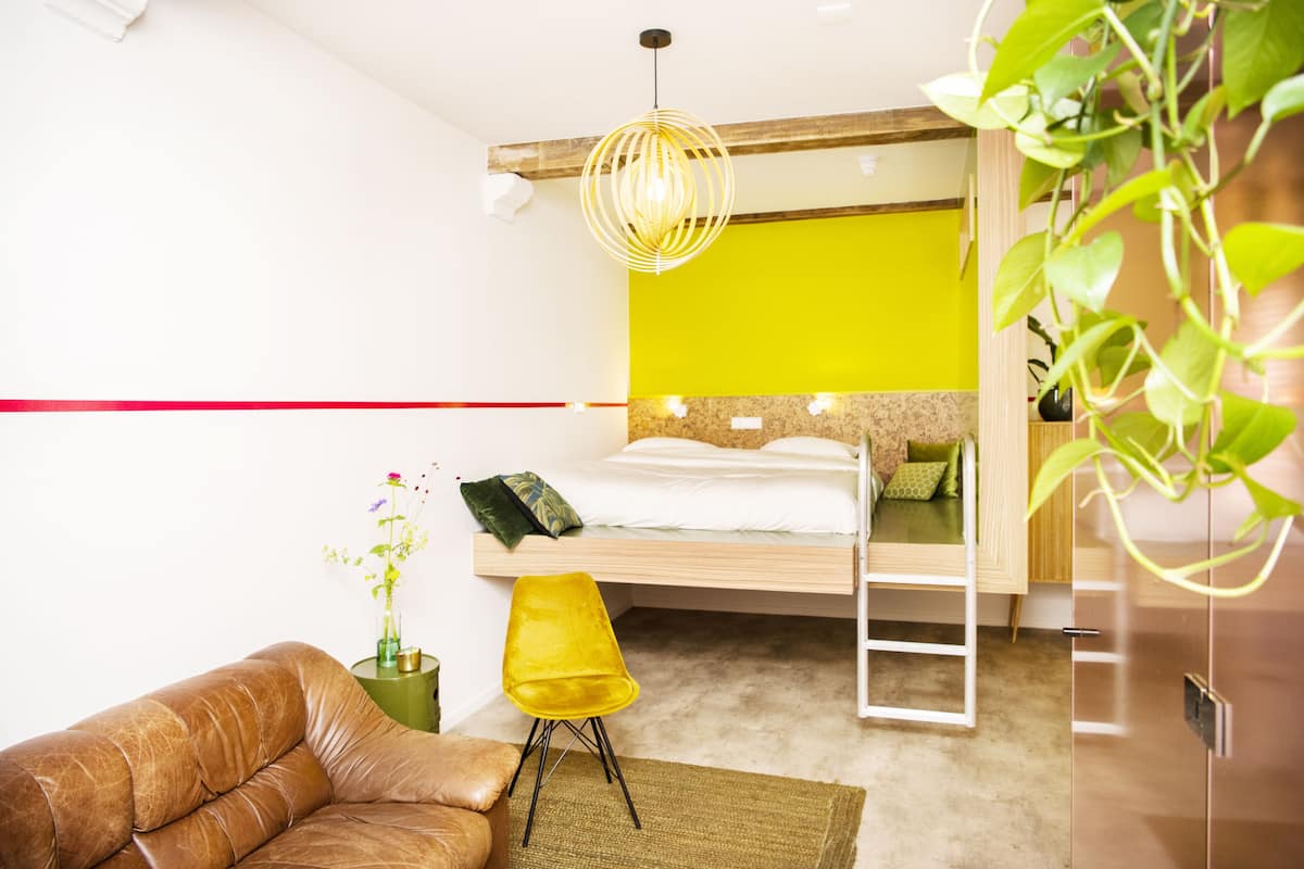 Luxury Double Room (Kamer 2) | WiFi (free), individually decorated, individually furnished