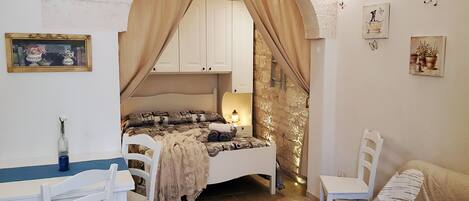 1 bedroom, iron/ironing board, free WiFi, bed sheets