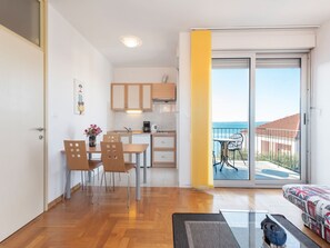 Dining - Opulent Apartment in Zadar Near Sea (Zadar)
