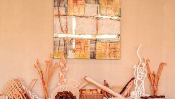 Daily continental breakfast (USD 6 per person)