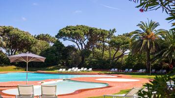 Seasonal outdoor pool, pool umbrellas, sun loungers