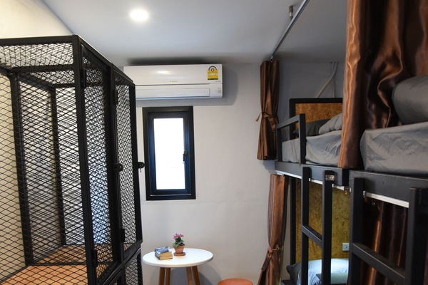 Basic Quadruple Room | WiFi (free), bed sheets