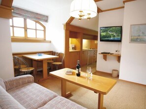 Apartment (A1, incl. EUR 70 Cleaning fee) | Living area - Hotel Ferienwohnungen Gabriel (Keutschach am See)
