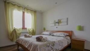 Apartemen (A4) | 2 kamar tidur, Wi-Fi gratis, dan seprai linen
