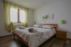 Apartment (A4) | 2 bedrooms, free WiFi, bed sheets - Sanja (Novigrad)