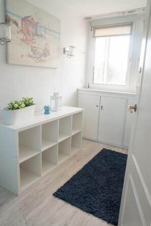 Deluxe Double Room, Balcony | Iron/ironing board, free WiFi, bed sheets - Porto Grande Rooms (Szczecin)
