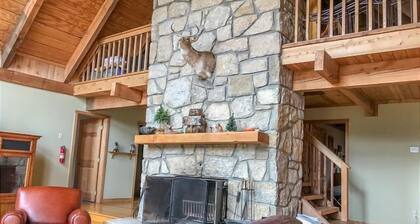 CR09-Log Home w amazing views! A/C! Dolly Sods Nearby!