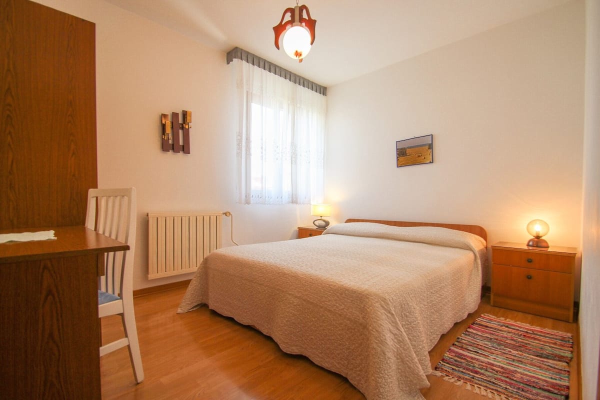 Wifi gratis y ropa de cama