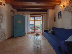 Apartment, Sea View | Living area | Flat-screen TV - Laura (Novigrad)