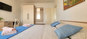 2 bedrooms, free WiFi, bed sheets