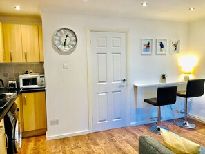 Reception - Fountain View 1BR Flat-Free Parking (Oxford)