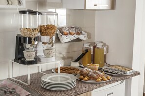 Petit déjeuner composé de spécialités régionales compris tous les jours