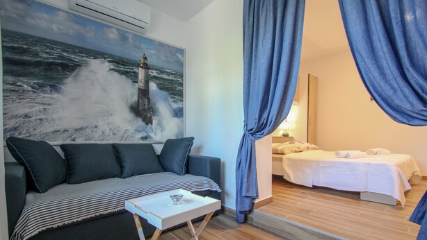 Apartment | 1 bedroom, WiFi (free), bed sheets - Lucia (Novigrad)