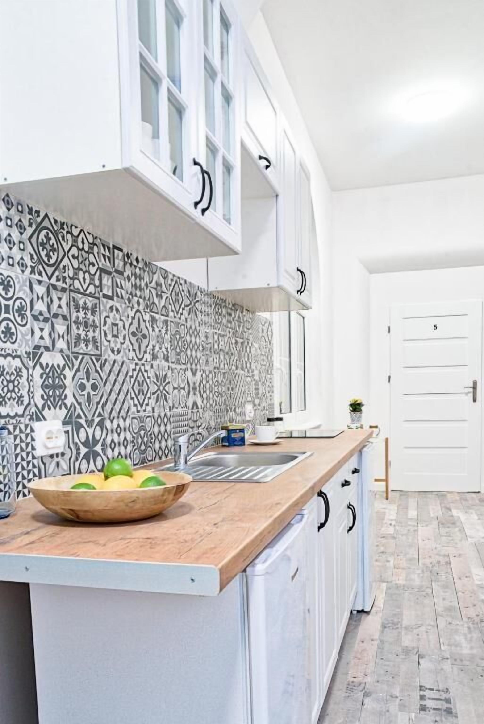 Fridge, stovetop, cookware/dishes/utensils