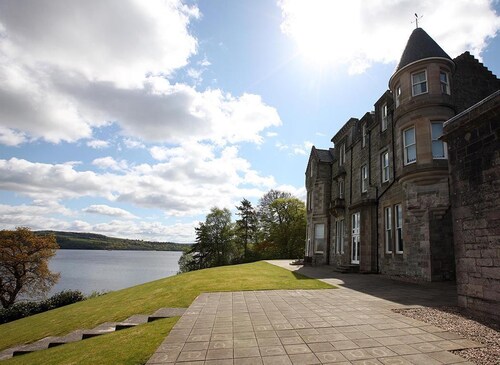 Number 4 Lomond Castle - Sleeps 4 - sleeps 4 guests  in 1 bedroom