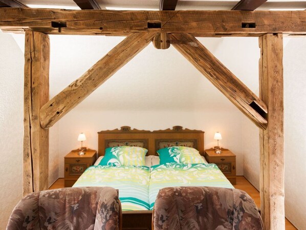 2 chambres, fer et planche à repasser, lit de bébé portatif, Wi-Fi