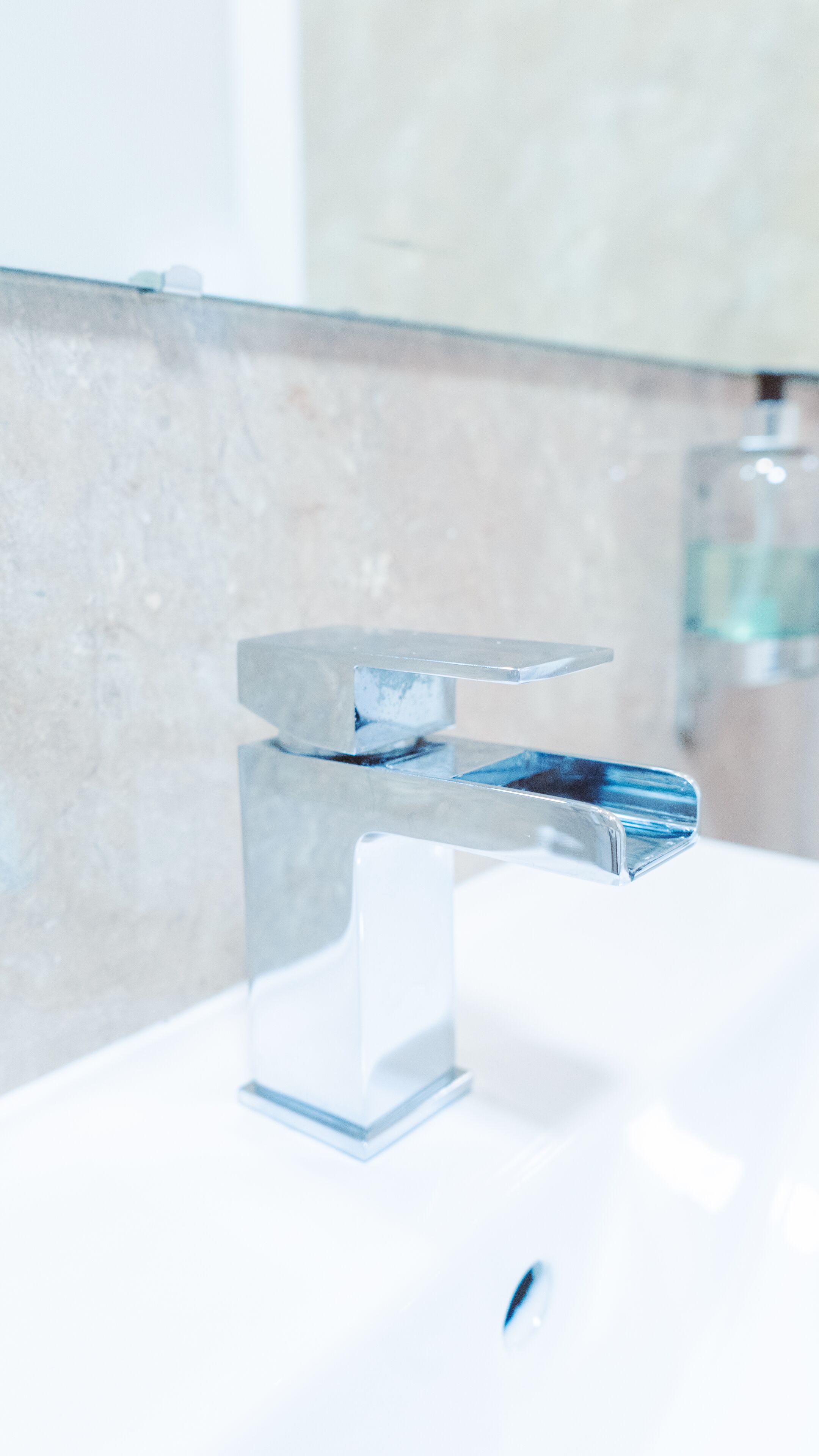 single room | 1 bedroom, iron/ironing board, free wifi, bed sheets