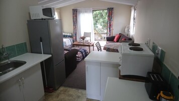 Loft Confort | Cocina privada | Placa de cocina, cafetera o tetera y hervidor eléctrico