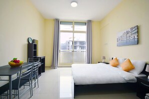 Studio (Frankfurt 04) | Living area | Flat-screen TV - Frankfurt Sport Tower (Dubai)